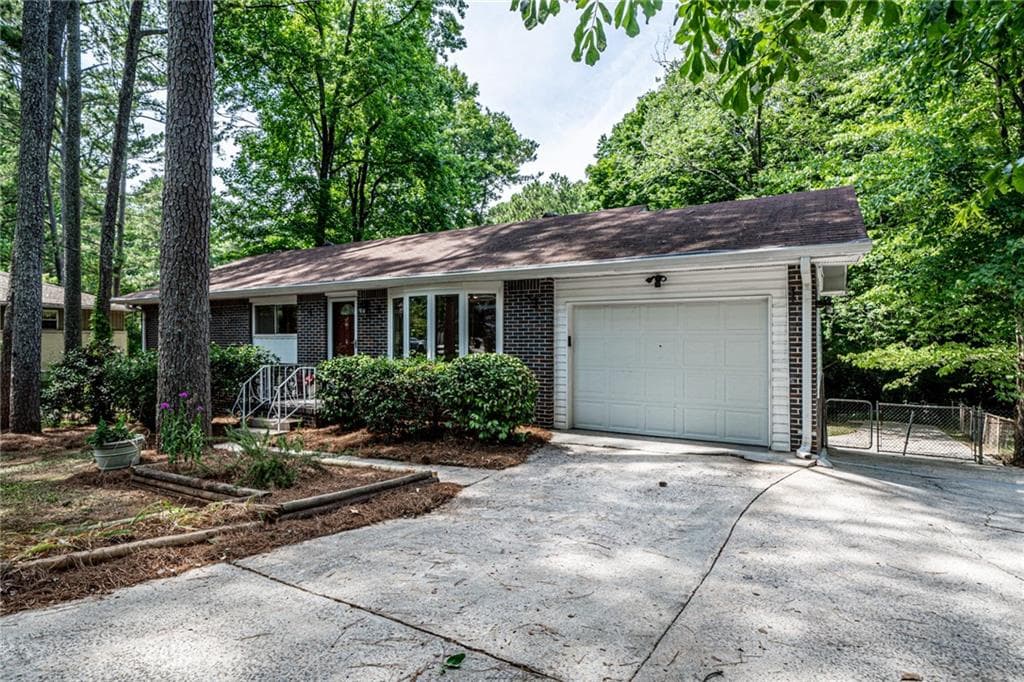 4 bedroom, 4 bathroom, 2,291 sq ft single family residence sold at 2958 Harcourt Drive, Decatur, GA 30033