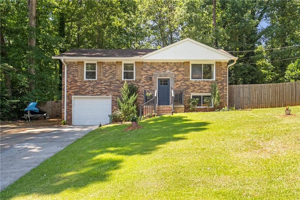 2470 Rolling View Drive, Smyrna, GA 30080 — most recent listing photo