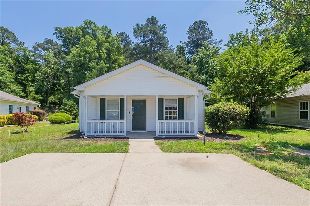 4 bedroom, 2 bathroom, 1,320 sq ft single family residence sold at 3667 Ten Oaks Circle, Powder Springs, GA 30127