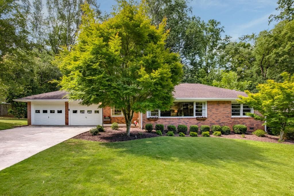 3 bedroom, 2 bathroom, 2,130 sq ft single family residence sold at 1310 Amanda Circle, Decatur, GA 30033
