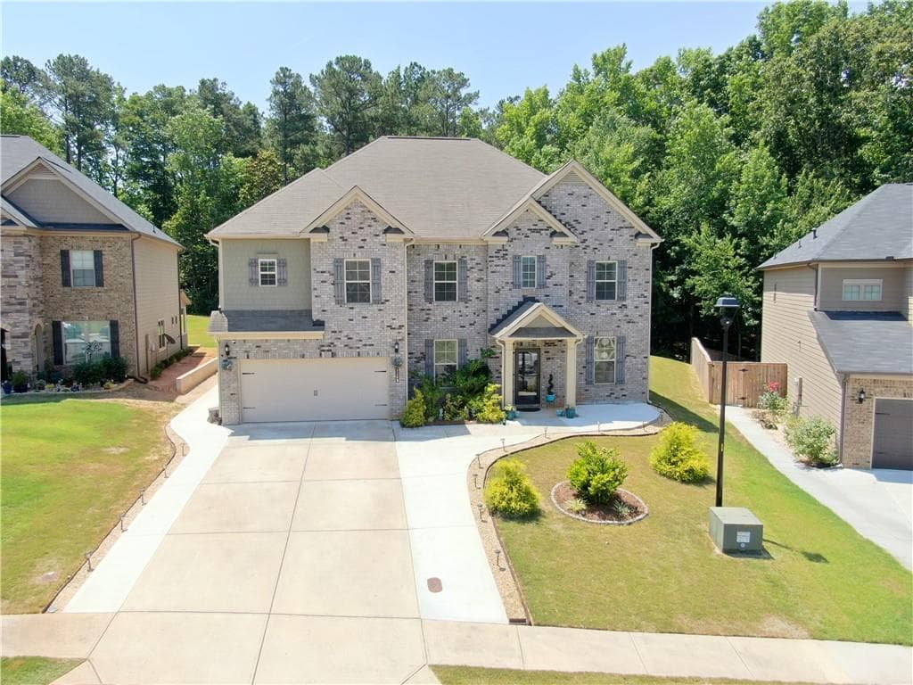 6 bedroom, 4 bathroom, 3,962 sq ft single family residence sold at 5209 Tye Trail, Fairburn, GA 30213
