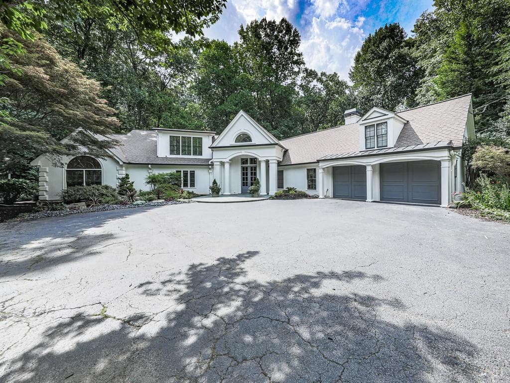 5 bedroom, 5 bathroom, 5,141 sq ft single family residence sold at 3656 Cloudland Drive, Atlanta, GA 30327