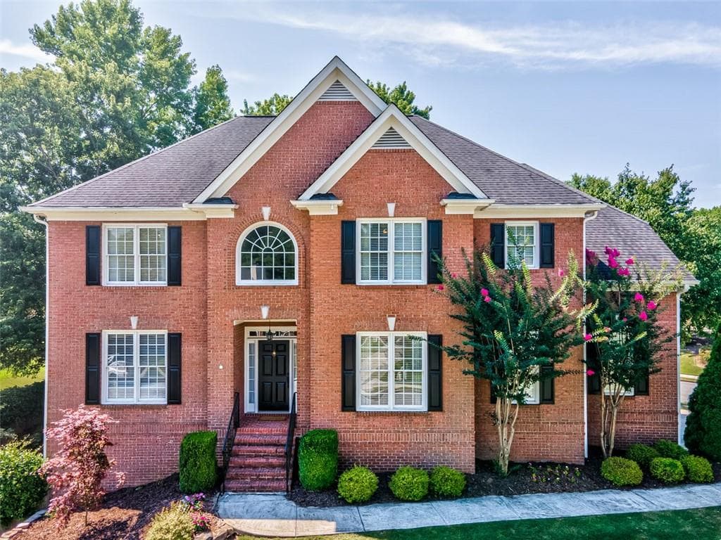 5 bedroom, 5 bathroom, 4,400 sq ft single family residence sold at 1020 JENNIFER OAKS Circle, Alpharetta, GA 30004