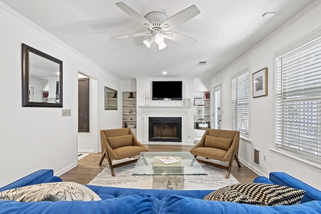 2 bedroom, 3 bathroom, 1,542 sq ft townhouse sold at 526 Woodbridge Hollow, Atlanta, GA 30306