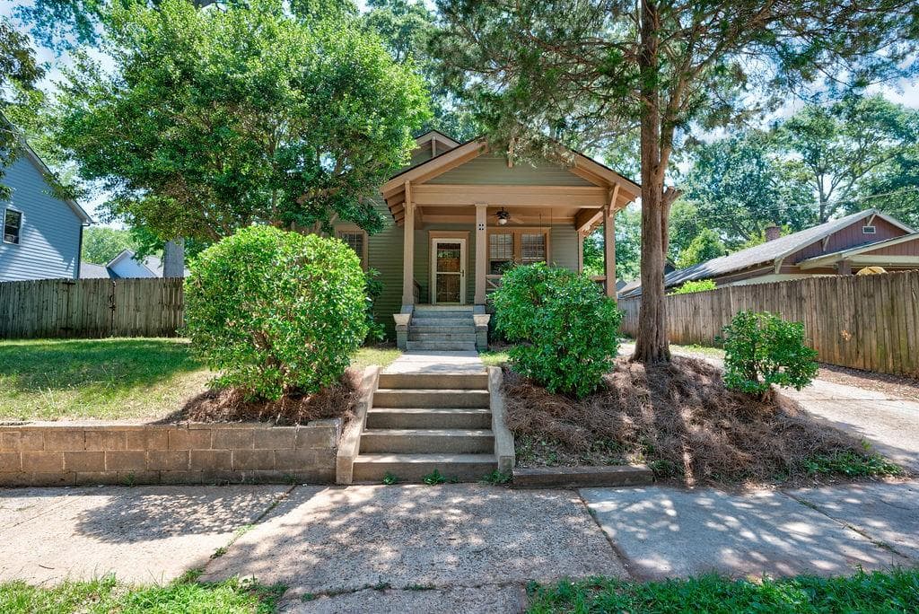 2 bedroom, 2 bathroom, 1,305 sq ft single family residence sold at 37 Clifton Street, Atlanta, GA 30317