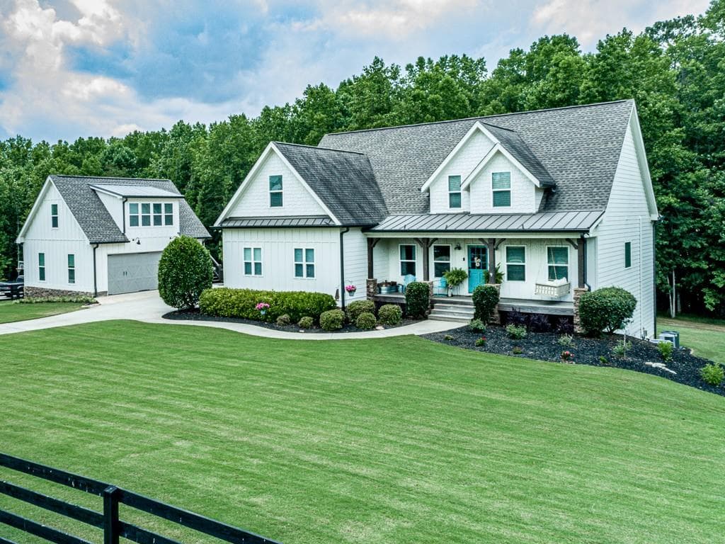 6 bedroom, 6 bathroom, 3,901 sq ft single family residence sold at 367 Henson Road, Canton, GA 30115