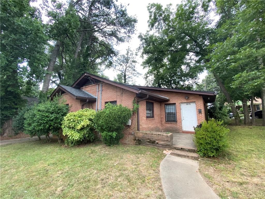 1076 Donnelly Avenue, Atlanta, GA 30310 — most recent listing photo