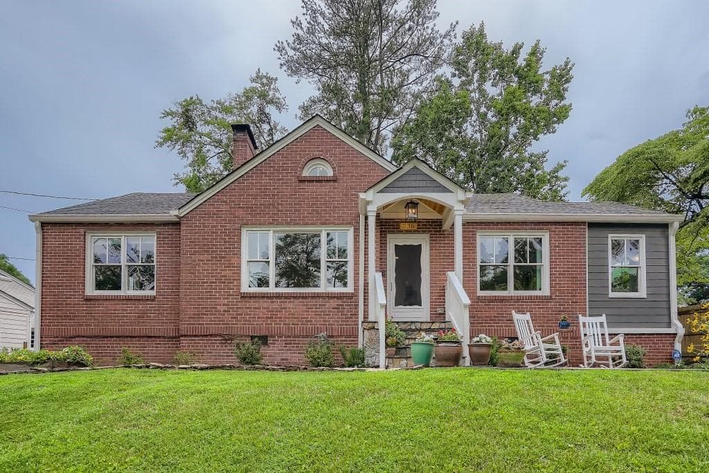 3 bedroom, 1 bathroom, 1,193 sq ft single family residence sold at 336 Huron Street, Decatur, GA 30030