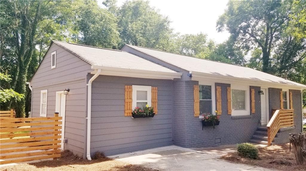 3 bedroom, 2 bathroom, 1,306 sq ft single family residence sold at 1111 Valley View Road, Atlanta, GA 30315