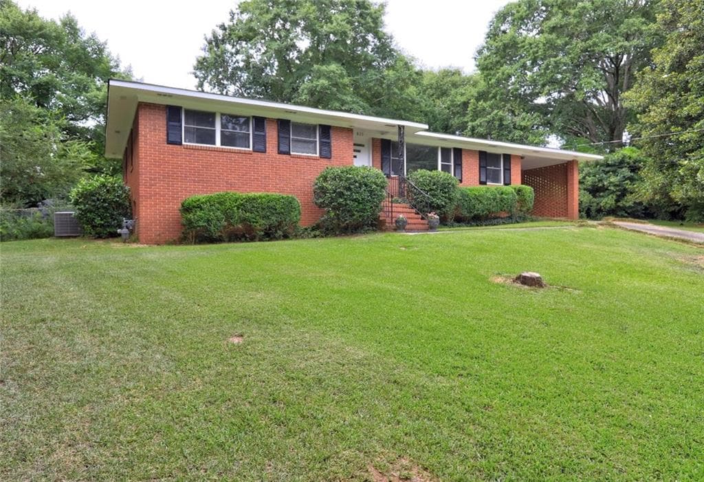 813 Lavista Circle, Griffin, GA 30224 — most recent listing photo