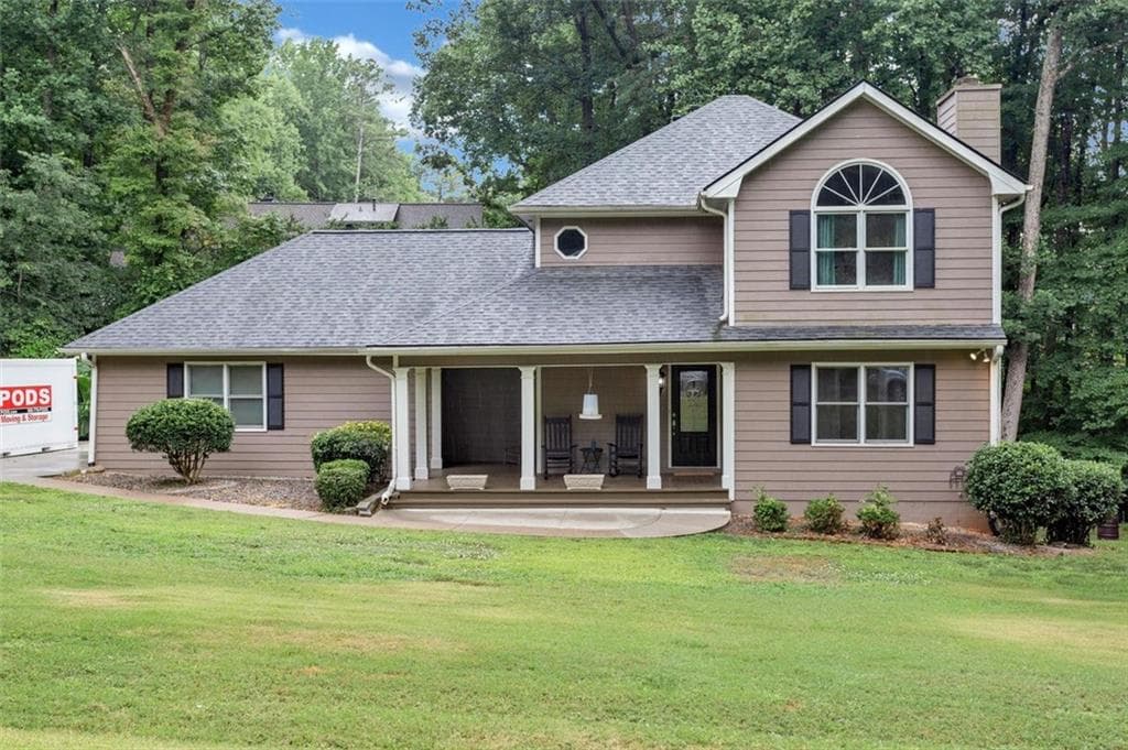 3 bedroom, 4 bathroom, 2,936 sq ft single family residence sold at 4619 Hunters Court, Gainesville, GA 30507