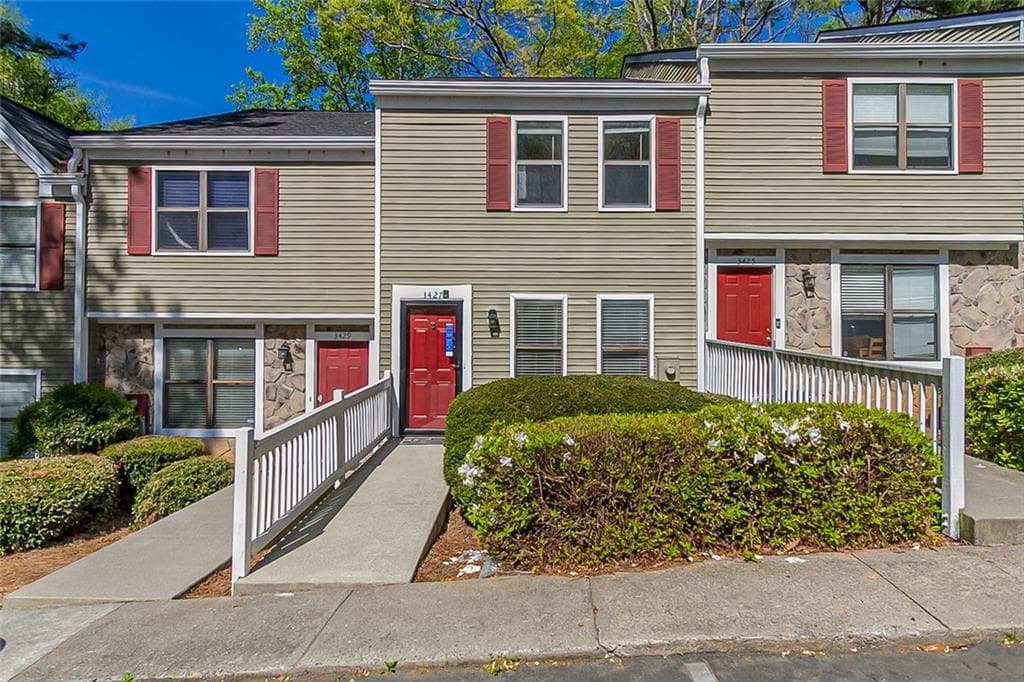3427 September Morn, Peachtree Corners, GA 30092 — most recent listing photo