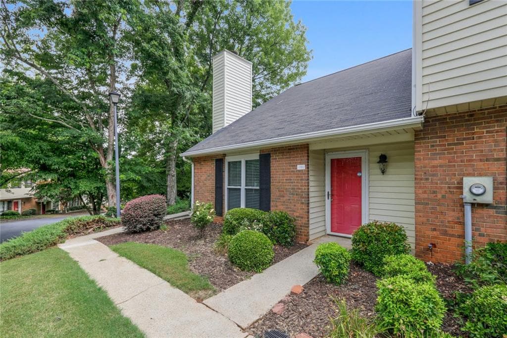2 bedroom, 2 bathroom, 1,166 sq ft townhouse sold at 1280 Jamestowne Trail, Alpharetta, GA 30009