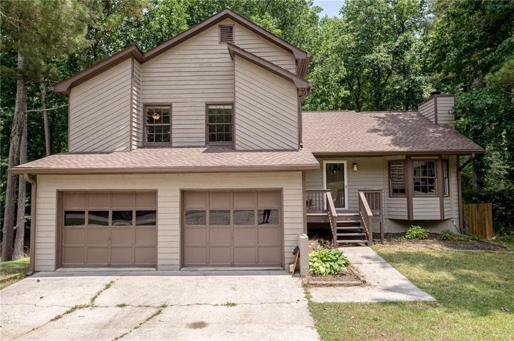 4 bedroom, 2 bathroom, 1,932 sq ft single family residence sold at 4023 Evelyn Drive, Powder Springs, GA 30127