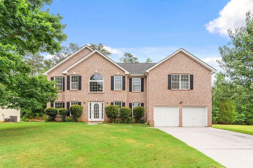 5 bedroom, 3 bathroom, 3,574 sq ft single family residence sold at 590 Windsor, Fairburn, GA 30213