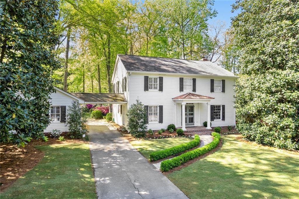 4 bedroom, 4 bathroom, 4,059 sq ft single family residence sold at 3458 Valley Road, Atlanta, GA 30305