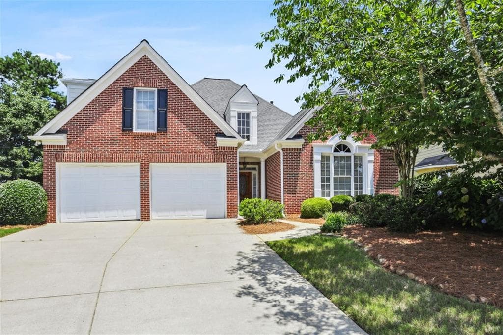 3 bedroom, 3 bathroom, 2,709 sq ft single family residence sold at 1604 Leesburg Court, Marietta, GA 30062
