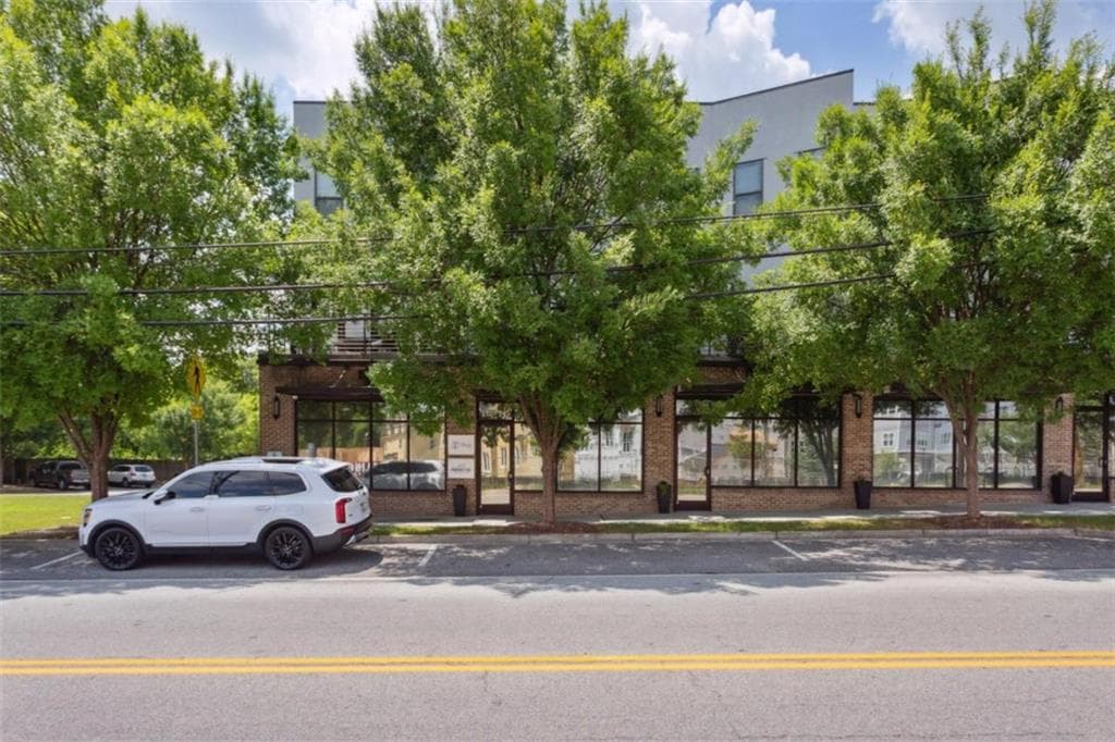 2 bedroom, 3 bathroom, 1,800 sq ft condominium sold at 2030 Main Street 202, Atlanta, GA 30318