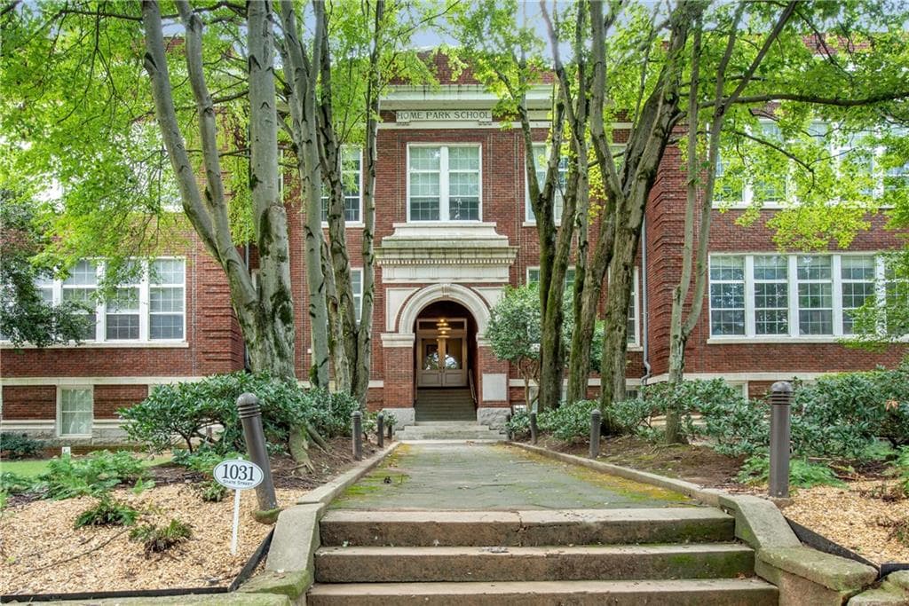 2 bedroom, 2 bathroom, 1,031 sq ft condominium sold at 1031 State Street 303, Atlanta, GA 30318