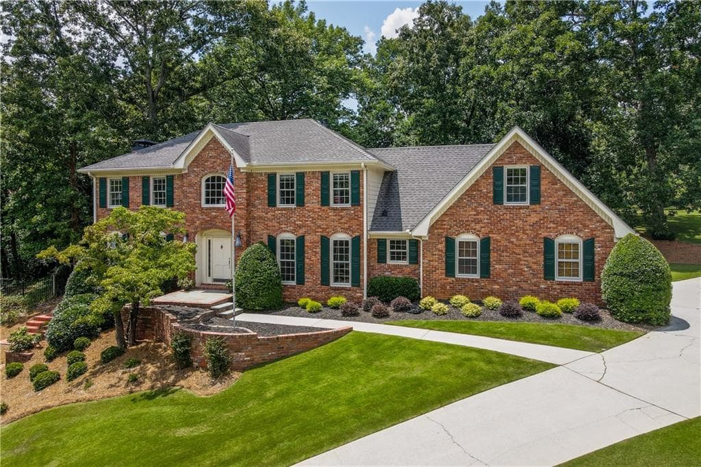5581 Stapleton Drive, Dunwoody, GA 30338 — most recent listing photo