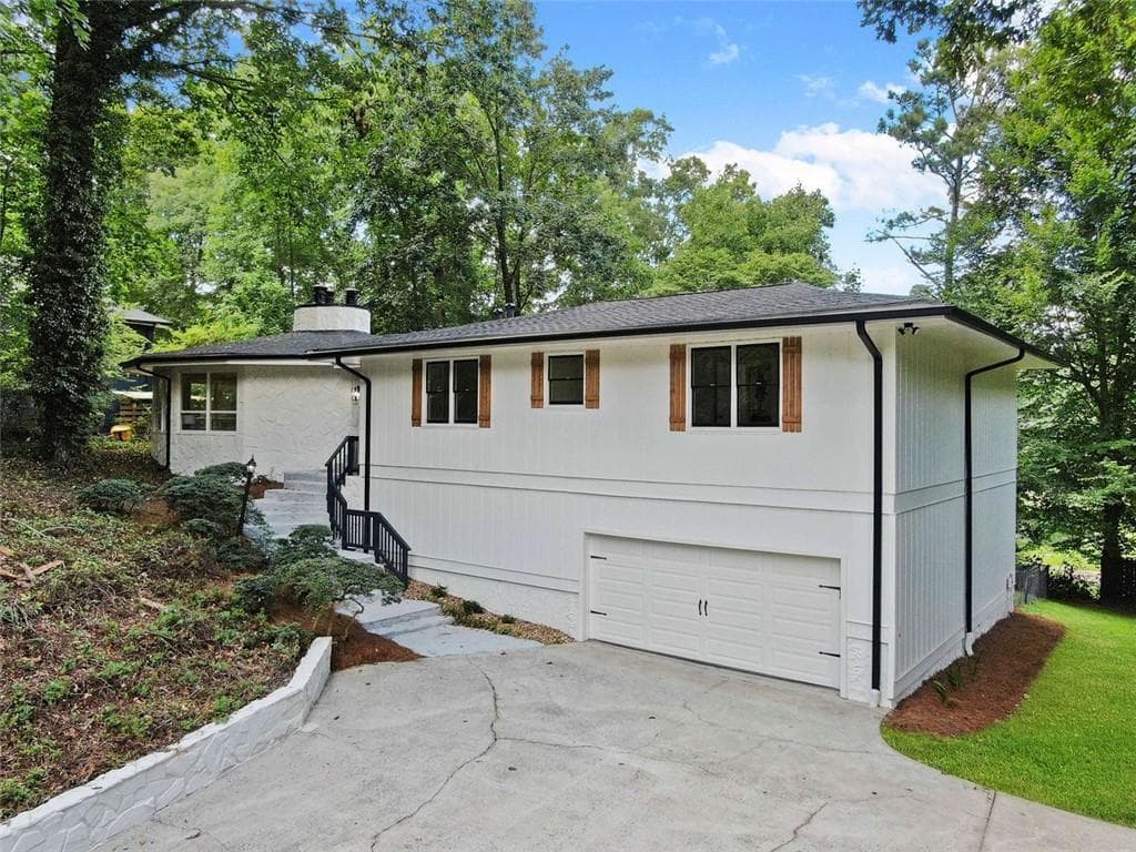 1345 Lake Colony Drive, Marietta, GA 30068 — most recent listing photo