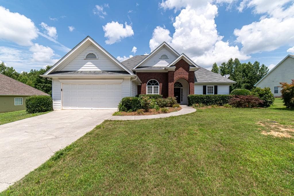 3 bedroom, 3 bathroom, 1,958 sq ft single family residence sold at 142 Devynwood Court, Dallas, GA 30157