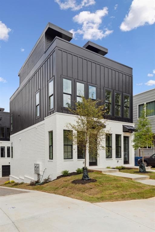 2 bedroom, 3 bathroom, 1,122 sq ft townhouse sold at 761 Fraser Street 2, Atlanta, GA 30315