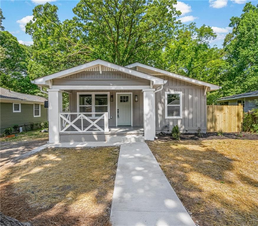 3 bedroom, 2 bathroom, 1,344 sq ft single family residence sold at 710 S Grand Avenue, Atlanta, GA 30318
