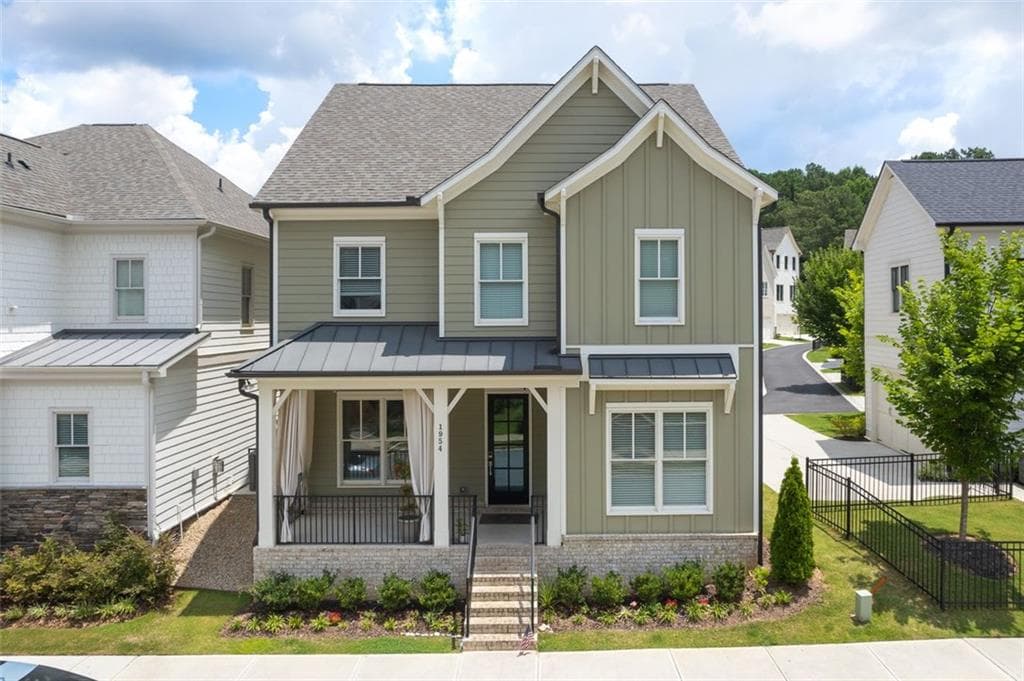 4 bedroom, 4 bathroom, 2,150 sq ft single family residence sold at 1954 WESTSIDE Boulevard, Atlanta, GA 30318