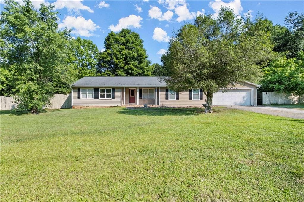 3 bedroom, 2 bathroom, 1,852 sq ft single family residence sold at 1073 Blackwell Road, Marietta, GA 30066