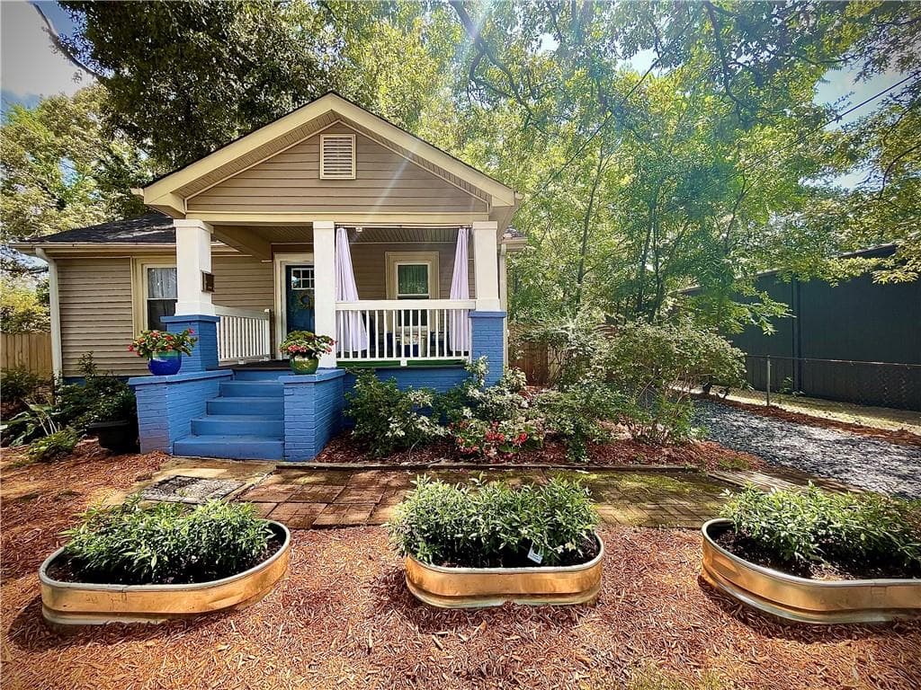 2 bedroom, 1 bathroom single family residence sold at 1070 Katherwood Drive, Atlanta, GA 30310