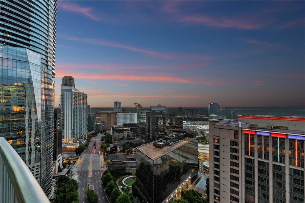 2 bedroom, 2 bathroom, 1,223 sq ft condominium sold at 3324 Peachtree Road 2501, Atlanta, GA 30326