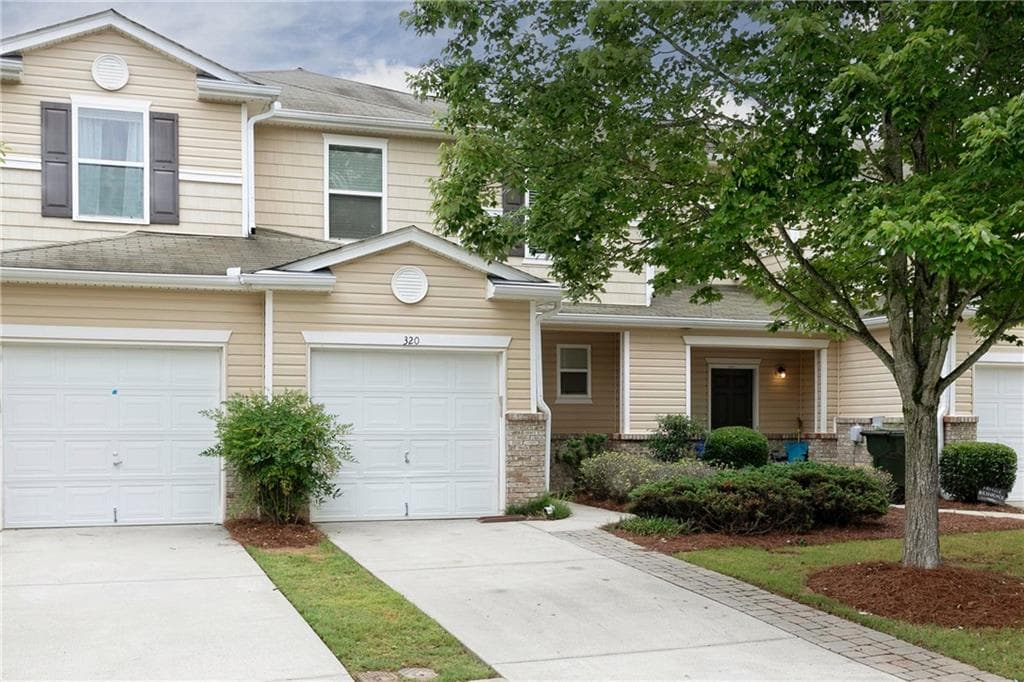 3 bedroom, 3 bathroom, 1,573 sq ft townhouse sold at 320 Oak Leaf Place, Acworth, GA 30102