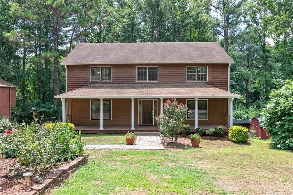 4 bedroom, 3 bathroom, 2,340 sq ft single family residence sold at 2301 PIEDMONT FOREST Drive, Marietta, GA 30062