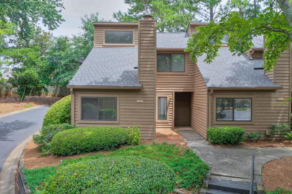 1601 Parkaire Crossing, Marietta, GA 30068 — most recent listing photo