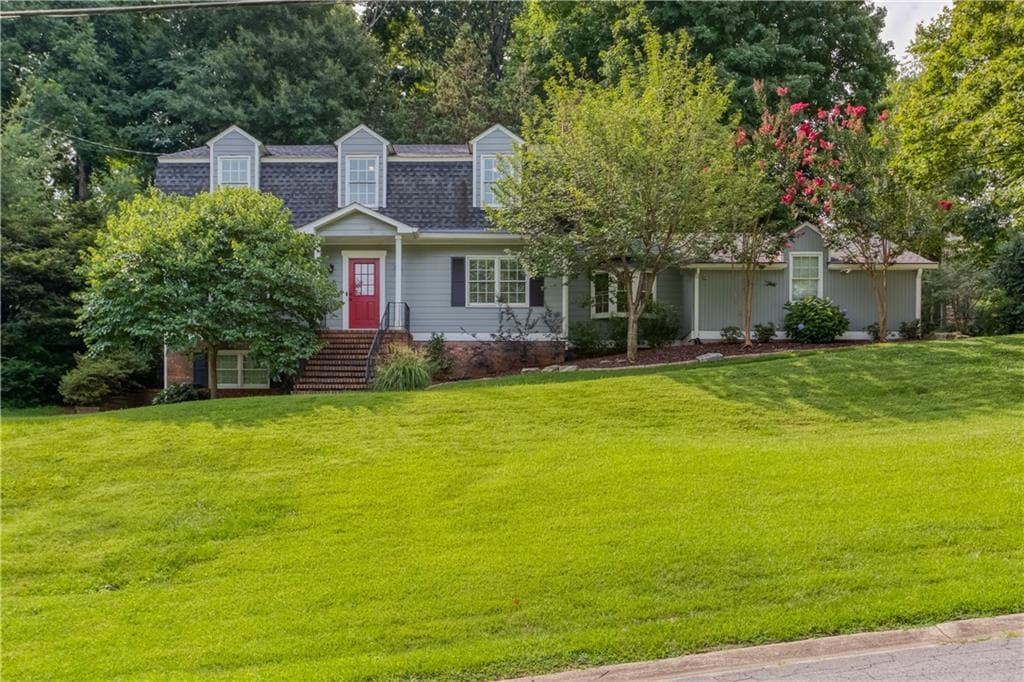 4 bedroom, 3 bathroom, 2,825 sq ft single family residence sold at 2810 Rockbridge Road, Marietta, GA 30066
