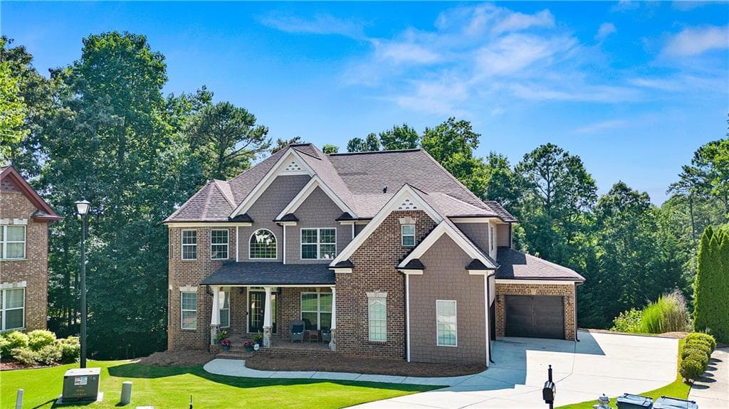 5 bedroom, 4 bathroom, 3,689 sq ft single family residence sold at 8955 Mossy Oak Drive, Gainesville, GA 30506