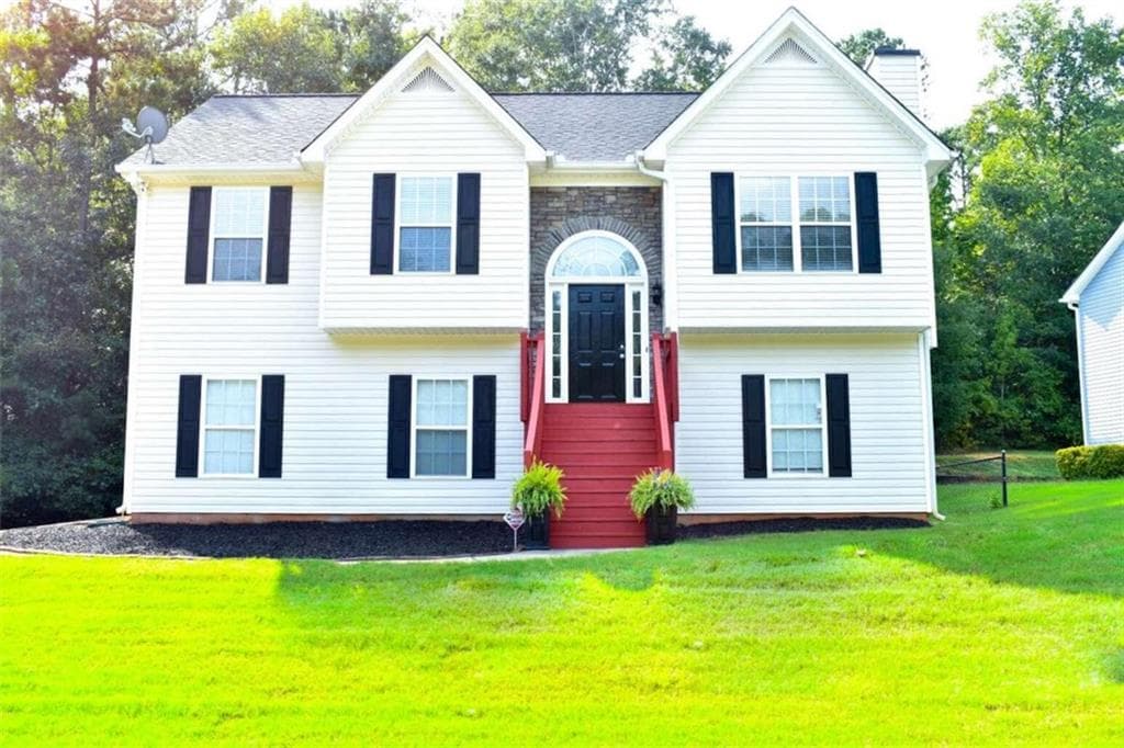 4 bedroom, 3 bathroom, 2,226 sq ft single family residence sold at 4835 Blue Rock Court, Douglasville, GA 30135
