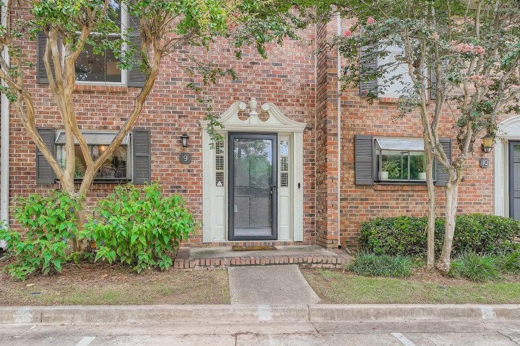 2 bedroom, 3 bathroom, 1,520 sq ft condominium sold at 1245 S PONCE DE LEON Avenue 9, Atlanta, GA 30306