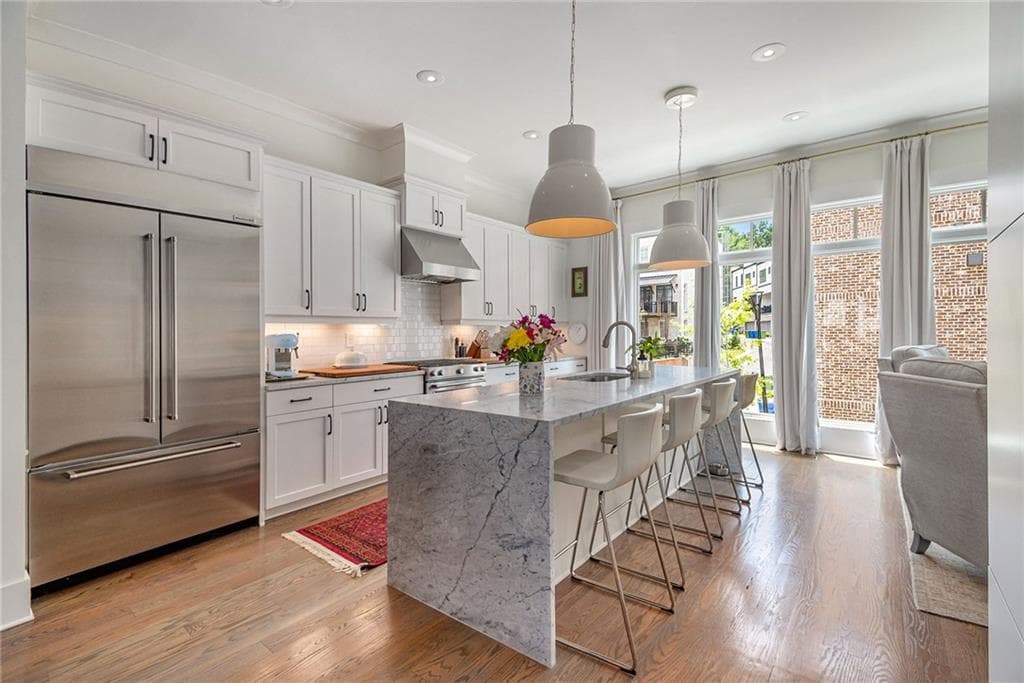 3 bedroom, 4 bathroom, 2,230 sq ft townhouse sold at 1829 Brooks Drive, Atlanta, GA 30318