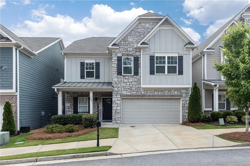 3 bedroom, 3 bathroom, 2,600 sq ft single family residence sold at 1067 Johnson Grove, Atlanta, GA 30318