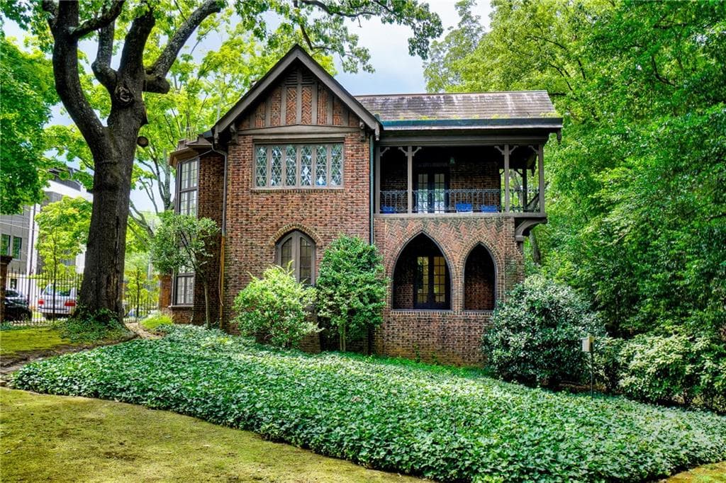 6 bedroom, 5 bathroom, 4,996 sq ft single family residence sold at 898 Briarcliff Road, Atlanta, GA 30306