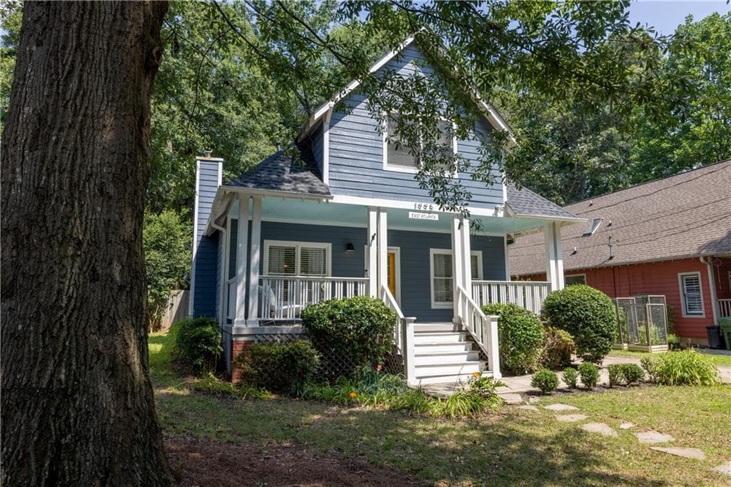 4 bedroom, 2 bathroom, 2,037 sq ft single family residence sold at 1995 Braeburn Circle, Atlanta, GA 30316