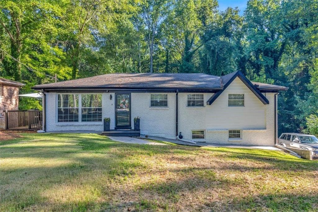 3 bedroom, 2 bathroom, 1,200 sq ft single family residence sold at 4433 TELL Road, Atlanta, GA 30331