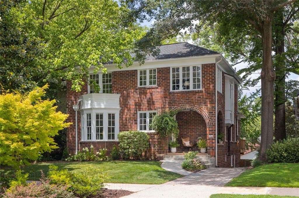 4 bedroom, 4 bathroom, 3,261 sq ft single family residence sold at 1154 Saint Charles Place, Atlanta, GA 30306