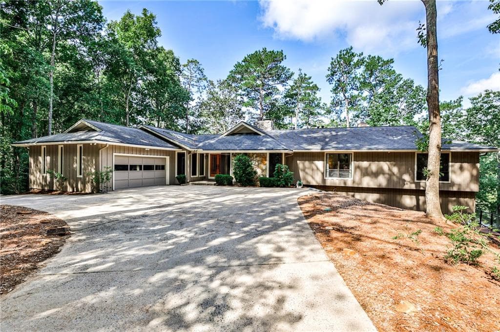 9615 Huntcliff Trace, Sandy Springs, GA 30350 — most recent listing photo