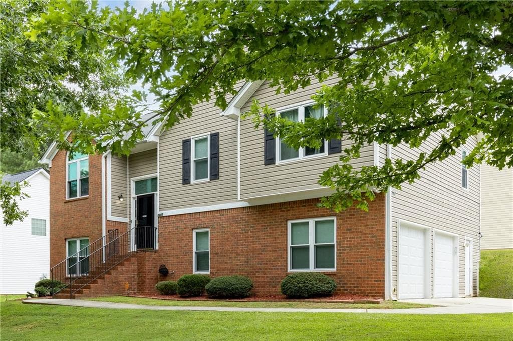 2300 Sandcove Court, Atlanta, GA 30331 — most recent listing photo
