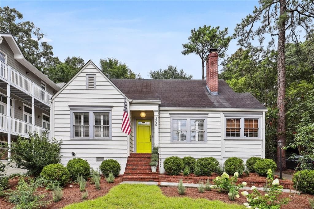 3 bedroom, 2 bathroom, 1,731 sq ft single family residence sold at 200 Eureka Drive, Atlanta, GA 30305