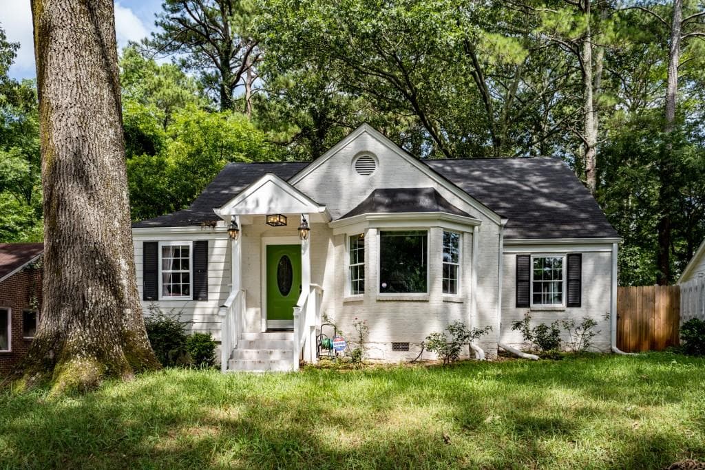 5 bedroom, 4 bathroom, 2,680 sq ft single family residence sold at 760 Kennolia Drive, Atlanta, GA 30310