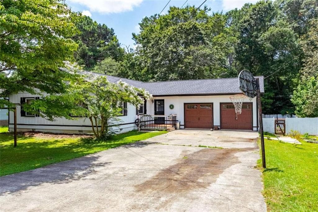 3 bedroom, 3 bathroom single family residence sold at 689 Oakland Way, Lawrenceville, GA 30044